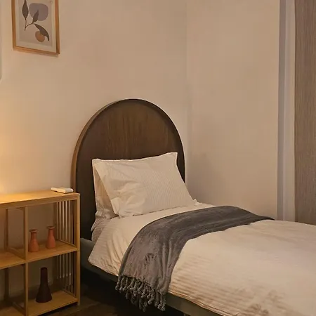 Luxury 2 Bdr Bathtub & View Apartment *