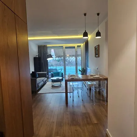 Luxury 2 Bdr Bathtub & View * Tirana