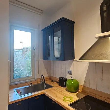 Luxury 2 Bdr Bathtub & View Tirana