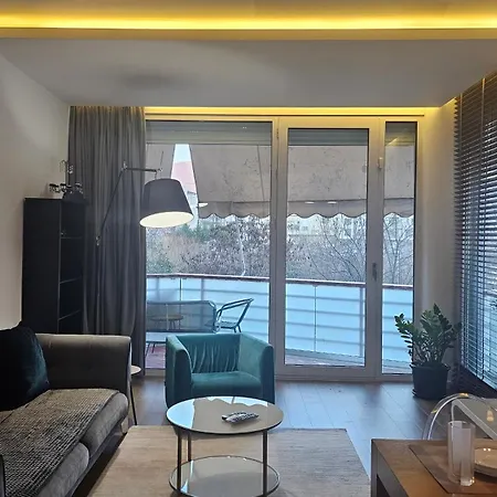 Luxury 2 Bdr Bathtub & View * Tirana