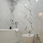 Luxury 2 Bdr Bathtub & View Apartment