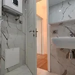 Luxury 2 Bdr Bathtub & View Apartment *