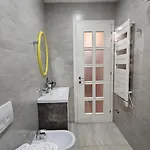 Luxury 2 Bdr Bathtub & View Apartment