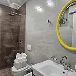 Luxury 2 Bdr Bathtub & View Lägenhet